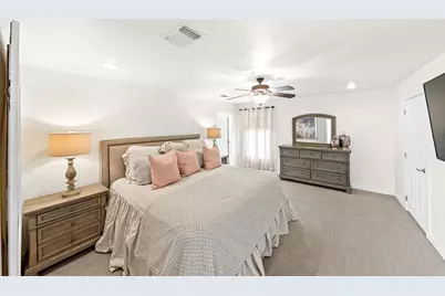 306 S Acorn St, Fredericksburg, TX 78624 - Photo 32