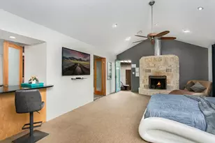 406 W Schubert St, Fredericksburg, TX 78624 - Photo 12