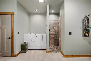 195 Kamira Dr, Kerrville, TX 78028 - Photo 20