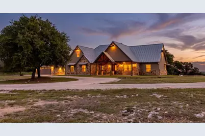 195 Kamira Dr, Kerrville, TX 78028 - Photo 1