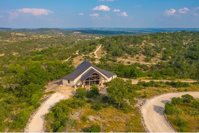 225 Valley View Dr, Comfort, TX 78013 - Photo 2
