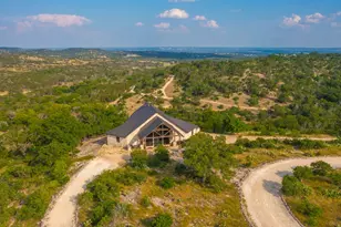 225 Valley View Dr, Comfort, TX 78013 - Photo 2