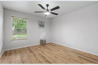 202 Bluebonnet, Fredericksburg, TX 78624 - Photo 18