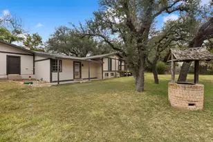 202 Bluebonnet, Fredericksburg, TX 78624 - Photo 10