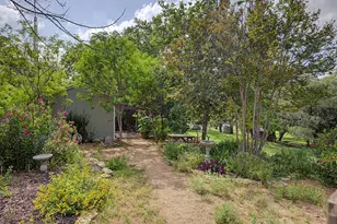 202 Bluebonnet, Fredericksburg, TX 78624 - Photo 32