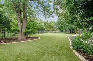 218 E Creekview Dr, Fredericksburg, TX 78624 - Photo 28