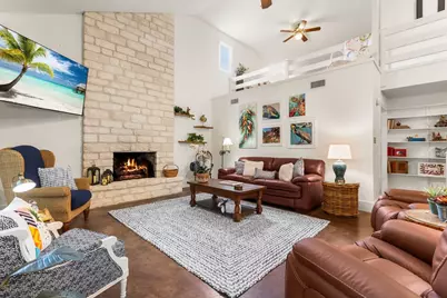 904 N Lincoln, Fredericksburg, TX 78624 - Photo 10