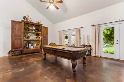 904 N Lincoln, Fredericksburg, TX 78624 - Photo 16