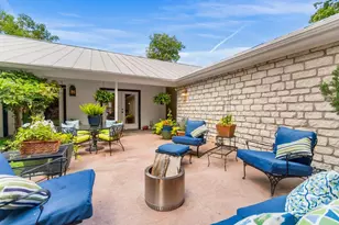 904 N Lincoln, Fredericksburg, TX 78624 - Photo 8