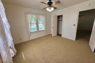 106 W Burbank St, Fredericksburg, TX 78624 - Photo 8