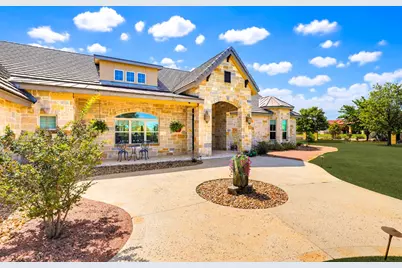 3704 E Club View Court, Kerrville, TX 78028 - Photo 2