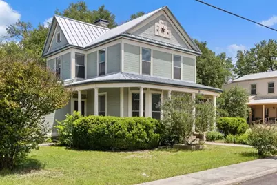 208 N Avenue G, Johnson City, TX 78636 - Photo 2