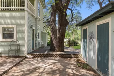 208 N Avenue G, Johnson City, TX 78636 - Photo 34