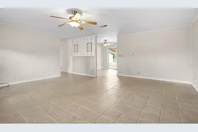 604 N Bowie, Fredericksburg, TX 78624 - Photo 8
