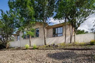 1307 N Malibu Dr, Kerrville, TX 78028 - Photo 40