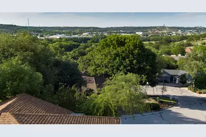 1307 N Malibu Dr, Kerrville, TX 78028 - Photo 42