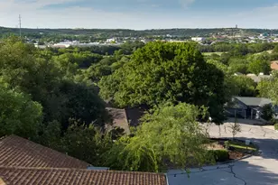 1307 N Malibu Dr, Kerrville, TX 78028 - Photo 42