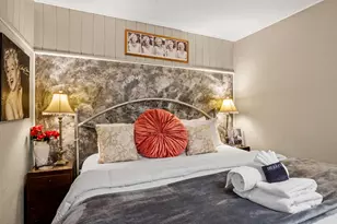 812 W Austin St, Fredericksburg, TX 78624 - Photo 6