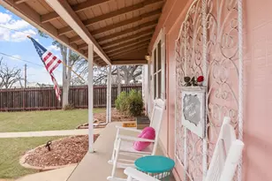 812 W Austin St, Fredericksburg, TX 78624 - Photo 26