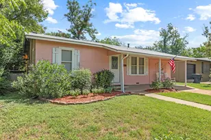 812 W Austin St, Fredericksburg, TX 78624 - Photo 24