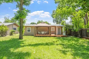 812 W Austin St, Fredericksburg, TX 78624 - Photo 28