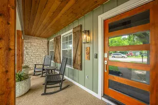 506 N Lincoln, Fredericksburg, TX 78624 - Photo 4