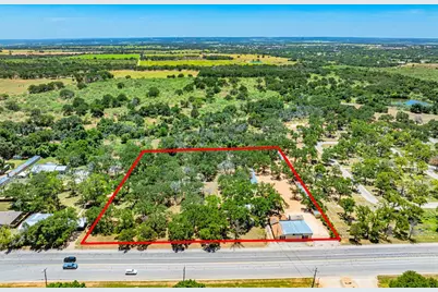 1709 N Llano St, Fredericksburg, TX 78624 - Photo 12