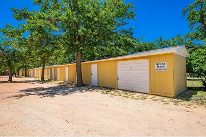 1709 N Llano St, Fredericksburg, TX 78624 - Photo 6