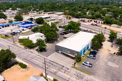 1700 Water St, Kerrville, TX 78028 - Photo 20