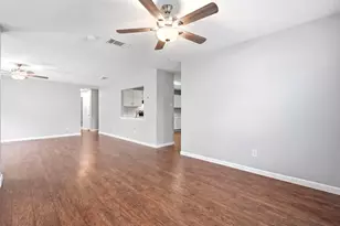 6827 Celes Meadow Dr, Converse, TX 78109 - Photo 10