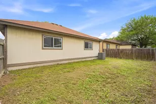 6827 Celes Meadow Dr, Converse, TX 78109 - Photo 24