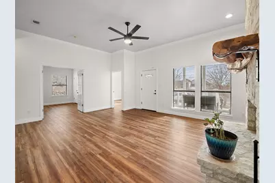 219 Victoria Dr, Kerrville, TX 78028 - Photo 4