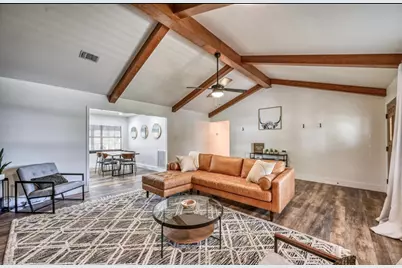 1009 Avenue D, Fredericksburg, TX 78624 - Photo 4