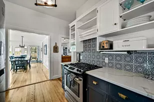 410 E Schubert St, Fredericksburg, TX 78624 - Photo 8