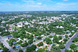 410 E Schubert St, Fredericksburg, TX 78624 - Photo 16