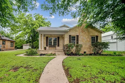 311 W Austin St, Fredericksburg, TX 78624 - Photo 2