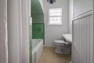 311 W Austin St, Fredericksburg, TX 78624 - Photo 18