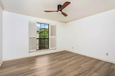 2611 Eisenhauer Rd #110, San Antonio, TX 78209 - Photo 22