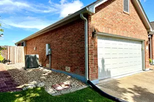413 Redbird Ln, Fredericksburg, TX 78624 - Photo 4