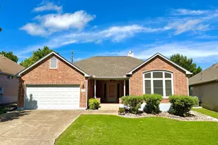413 Redbird Ln, Fredericksburg, TX 78624 - Photo 1