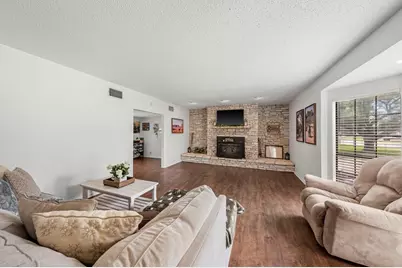 211 Coronado Dr, Kerrville, TX 78028 - Photo 2