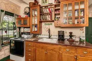 516 W San Antonio St, Fredericksburg, TX 78624 - Photo 8