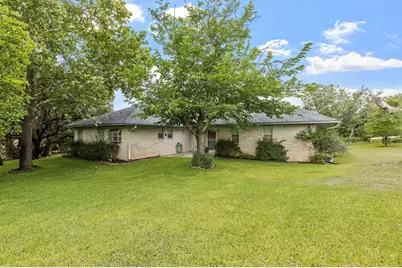 214 Northwood Hills Dr, Fredericksburg, TX 78624 - Photo 4