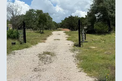 589 Rolling Hills Rd., Blanco, TX 78606 - Photo 2