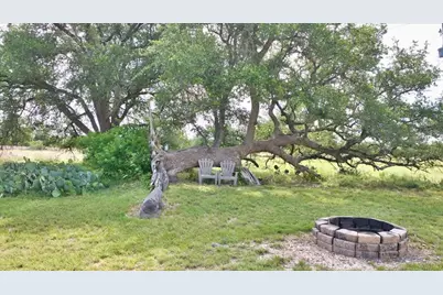 449 Jung Rd, Harper, TX 78631 - Photo 38