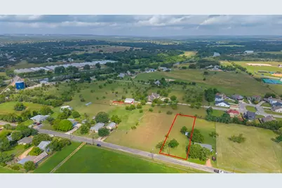41 Mesquite St, Blanco, TX 78606 - Photo 2