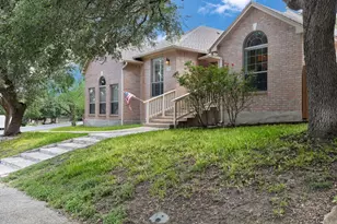211 E Creekview Dr, Fredericksburg, TX 78624 - Photo 6