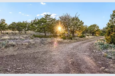 1106 S Perry Ranch Rd, Fredericksburg, TX 78624 - Photo 6