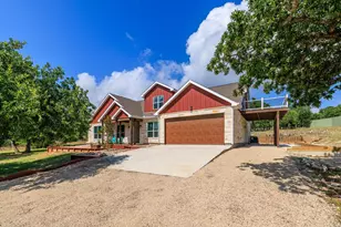 1783 Axis Cir, Fredericksburg, TX 78624 - Photo 2
