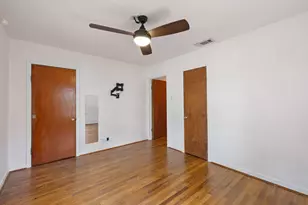 106 W Mulberry St, Fredericksburg, TX 78624 - Photo 24